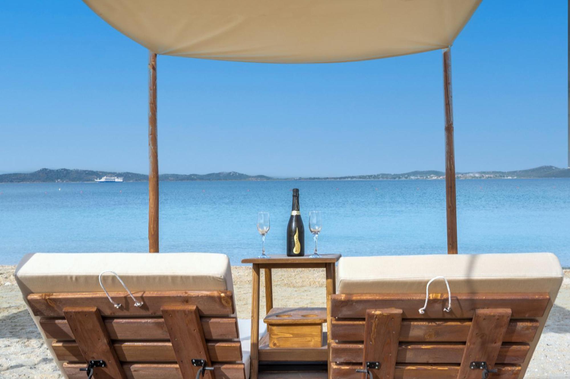Akrathos Beach Hotel 오라누폴리 외부 사진