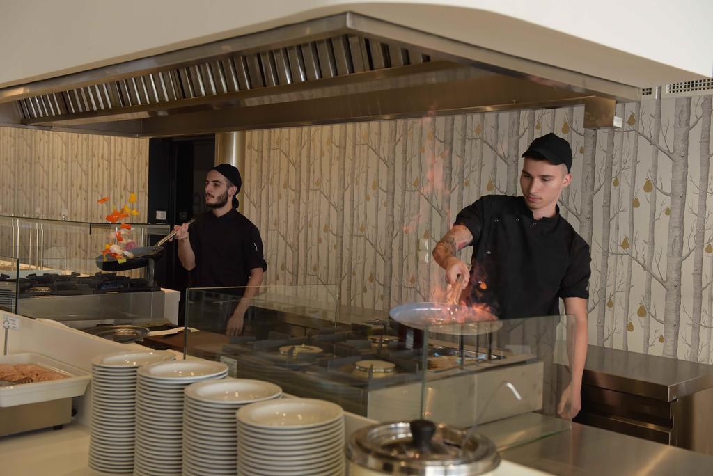 Akrathos Beach Hotel 오라누폴리 외부 사진